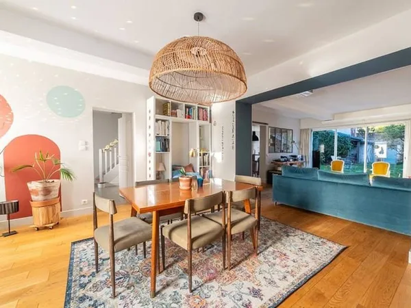 Maison de plain-pied 9 pièces 212 m²