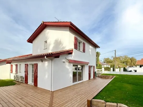 CAMBO LES BAINS MAISON NEUVE TOUT CONFORT