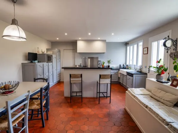 Maison 7 pièces 207 m²