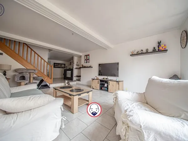 Maison avec 4 chambres, garage et jardin