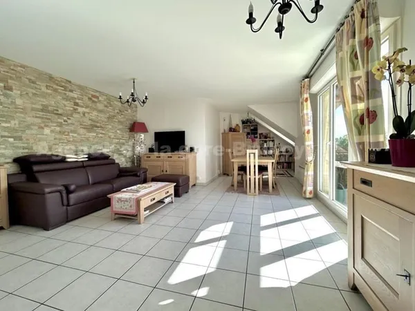 BRUNOY CENTRE VILLE DERNIER ETAGE APPARTEMENT 5 Pièces
