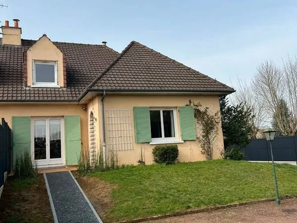 Centre Savigné pav 4ch sur 1 100m2