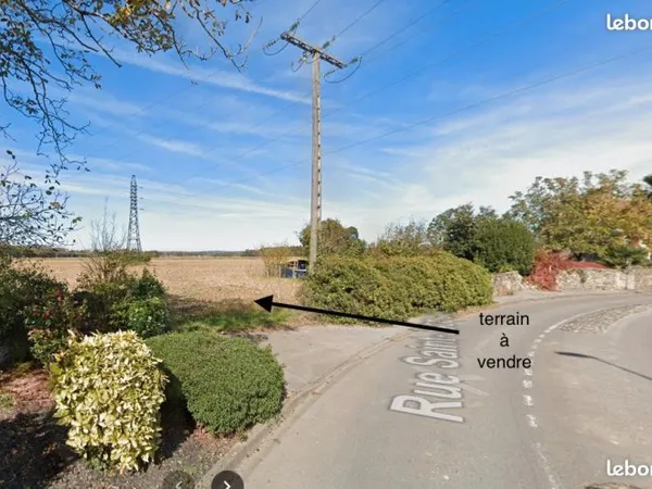 Terrain constructible viabilisé 1 600m²