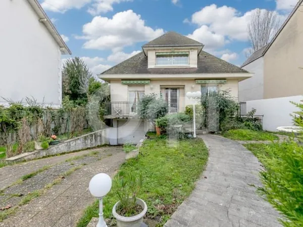 Maison de caractère 260 m² - Quartier de la Pépinière (Bry) - Rue du Maréchal Foch - Terrain 731 m² 
