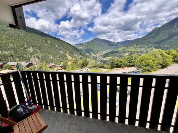 Studio avec coin montagne et garage box