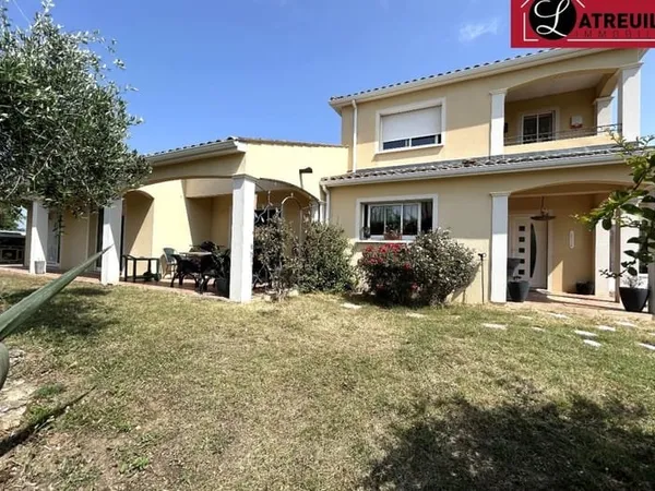 Ensemble immobilier d'exception : Le calme de la campagne à deux pas de l'Océan