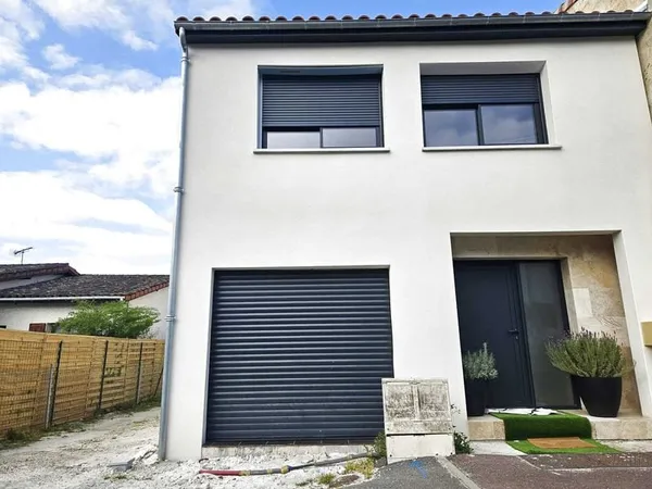 LE BOUSCAT Maison neuve de 112 m2, avec garage, terrasse et