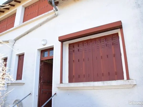 Maison 6 pieces region de Bourges 18