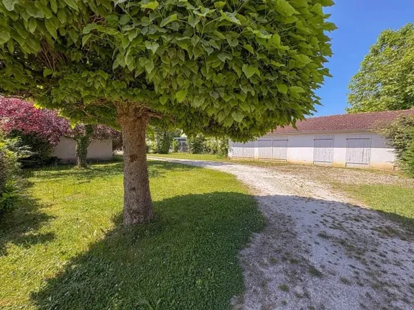 Terrain 781 m²