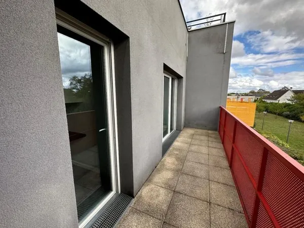 T3 lumineux avec terrasse sur le toit et box. chauffage dans vos charges
