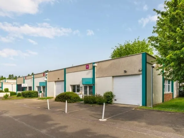 Local d'activité 313 m²