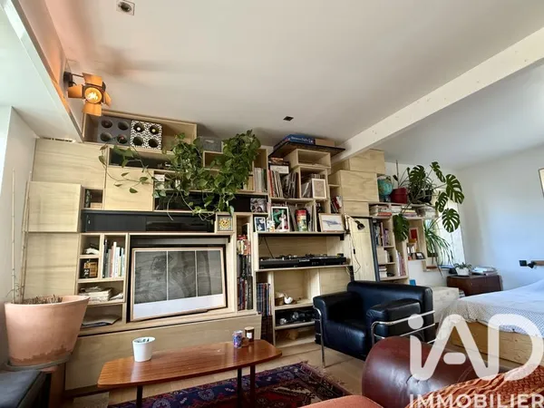 Studio 1 pièce 45 m²