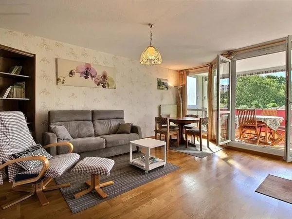 Appartement 4 pièces + 1 Place parking couverte inclus