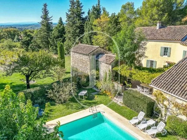 Mas en pierre à vendre avec piscine et vue à Villedieu