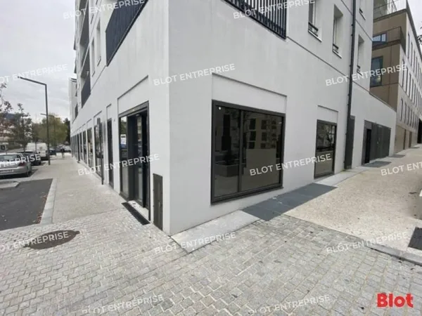 Bureaux 152 m²
