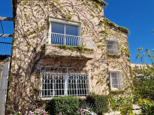 Maison 5 pièces, 4 chambres, garage, annexe - La Seyne Sud