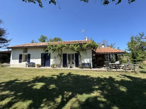 Jolie Maison de Campagne avec Gîte Indépendant et Jardin