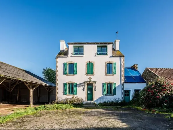 Pascal Autret vous présente cette maison en pierre de 140 m2