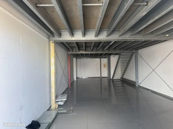 Local commercial 70 m²