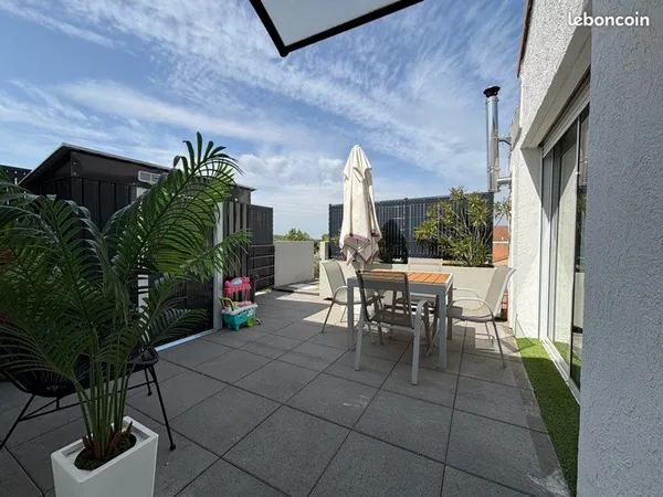 Maison entièrement rénovée - 96 m² - 4 chambres - Exposition plein sud