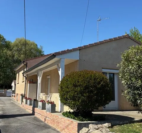 Maison familiale avec piscine 145 m2 sur 1 400 m2 Plaisa