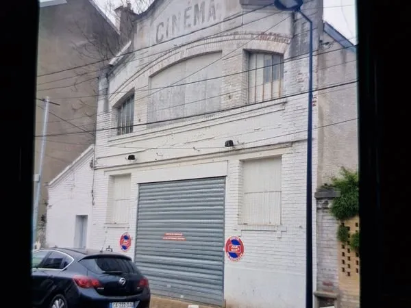 Murs local 400m2 a champigny