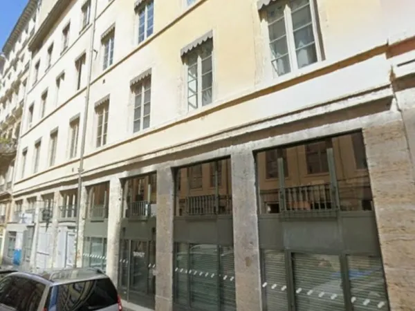 Local professionnel 54 m²