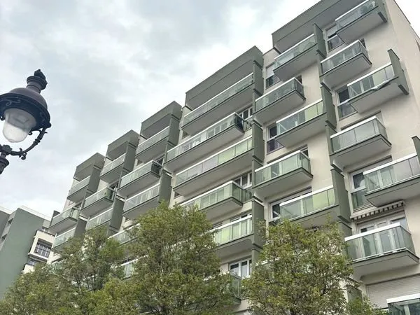 Appartement 3 pièces avec balcons - Box + parking + cave