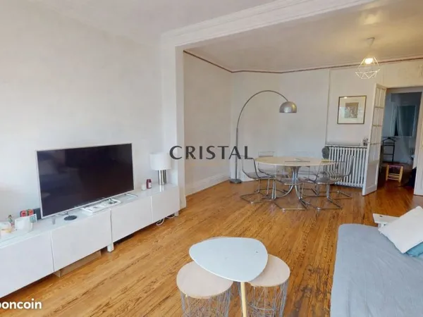 Villa 8 pièces 228 m²