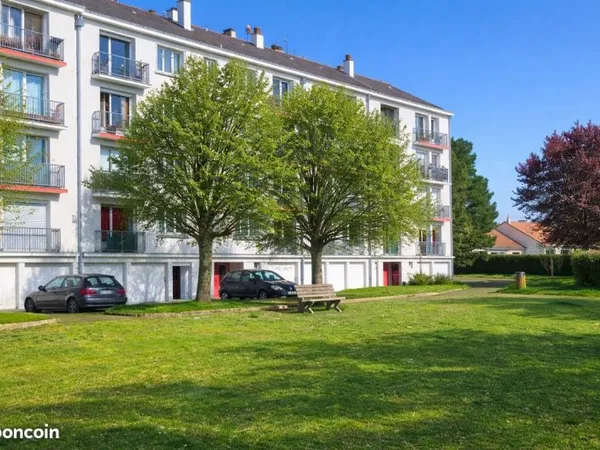 Appartement 2 pièces de 45 m² proche église Saint Paul