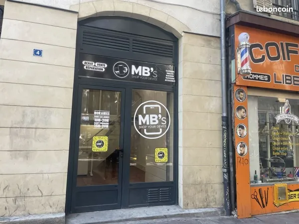 Local commercial 47 m² MARSEILLE 01
