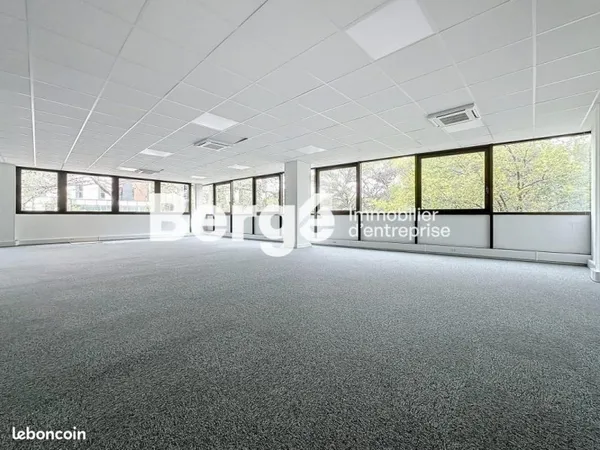 Bureaux 169 m²