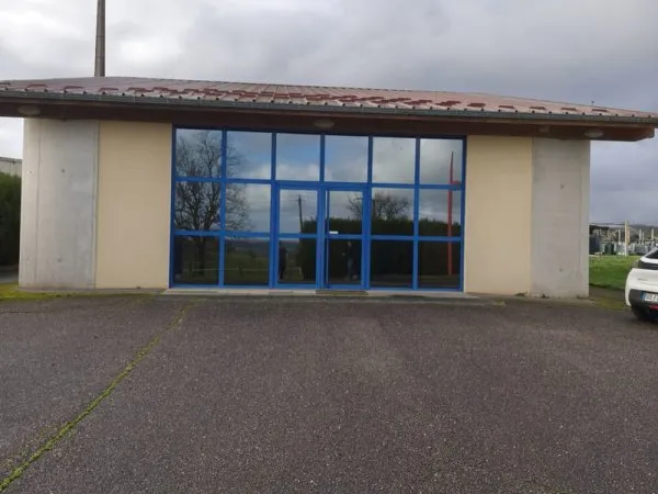 Local d'activités commercial et ou bureau de 187 m2 sur un t