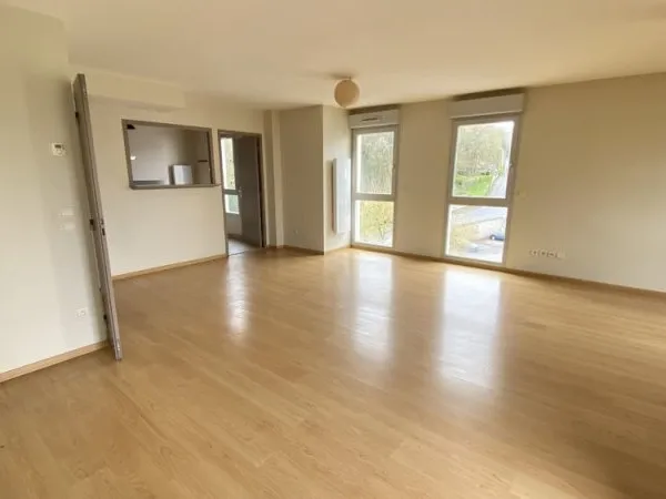 Appartement T3, 90 m2, résidence sécurisée avec ascenseur proche du centre-ville de Vendôme