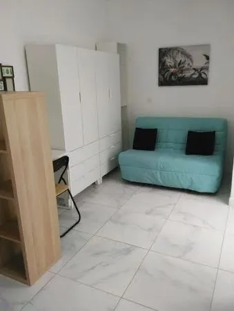 Chambre 1 pièce 16 m²