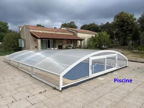 En exclusivité : villa de type 5 sur 3199m² de terrain avec piscine et garage