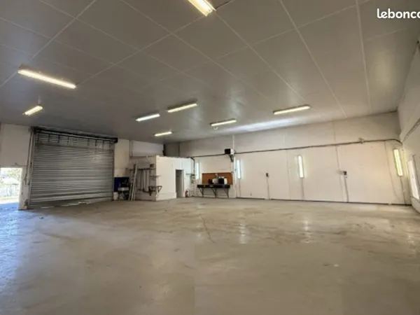 Local commercial 330m² RN20 Fenouillet