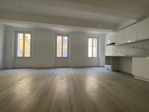 4 PIECES 90M2 ENTIEREMENT RENOVE SOLLIES PONT