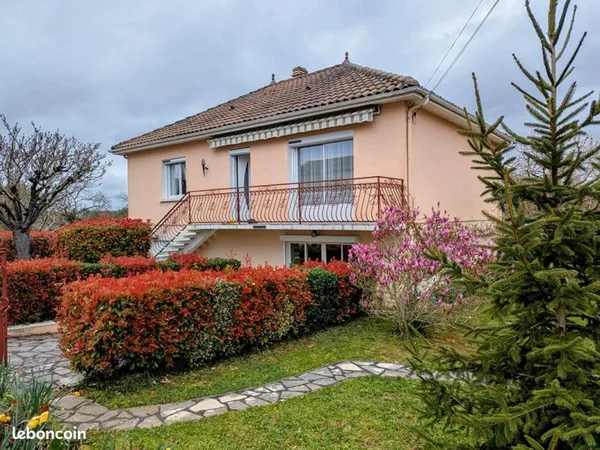 Maison 5 pièces 156 m²