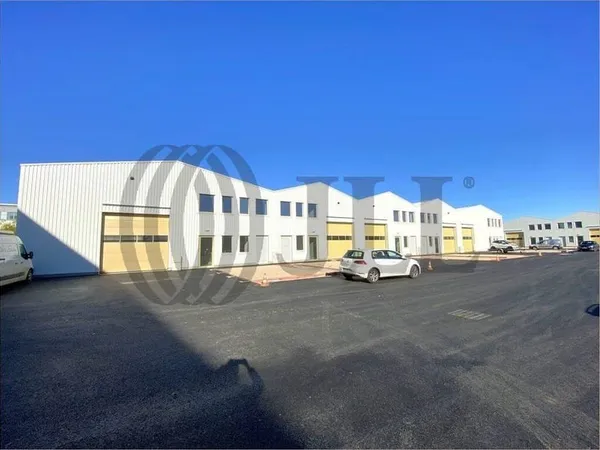 Local d'activité 1298 m²