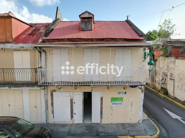 Local 4 pièces 102 m²