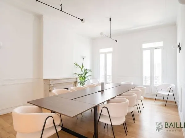 Appartement 13 pièces 300 m²