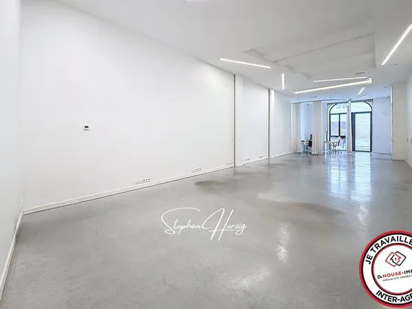 Bordeaux centre Local professionnel de 103 m², beaux volumes