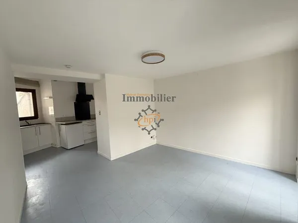 A louer Saint Affrique Appartement de type 2 en 3e étage