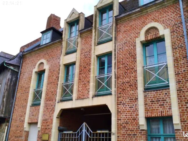 Studio Meublé de Standing- Hyper Centre-Toutes Charges Inclues-Possibilité Parking Privé