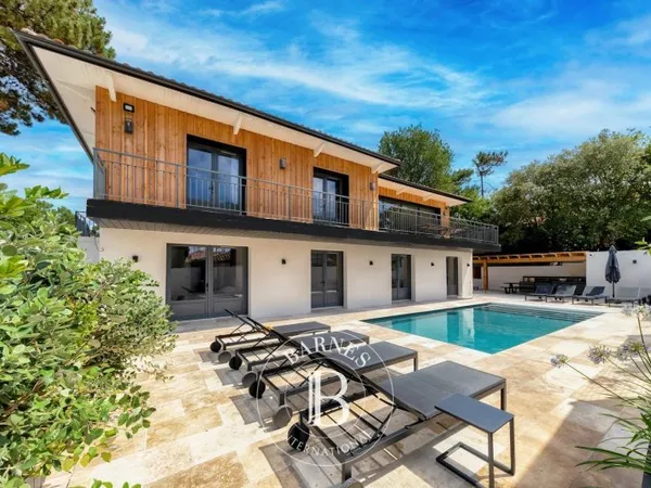 VILLA «ROSE DES SABLES» AVEC PISCINE ET 5 CHAMBRES, AU PYLA-SUR-MER - CAPACITÉ 12 PERSONNES
