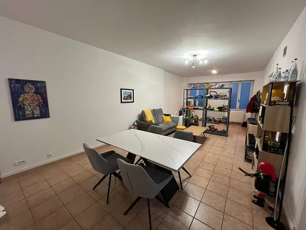 APPARTEMENT REZ-DE-CHAUSSEE