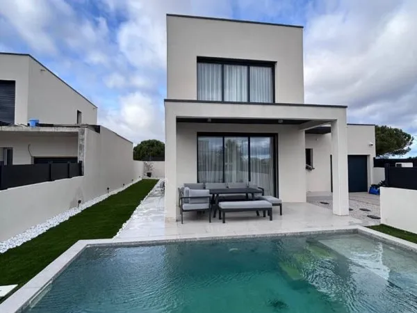 Villa contemporaine avec piscine à Sérignan à 5 minutes des plages ?