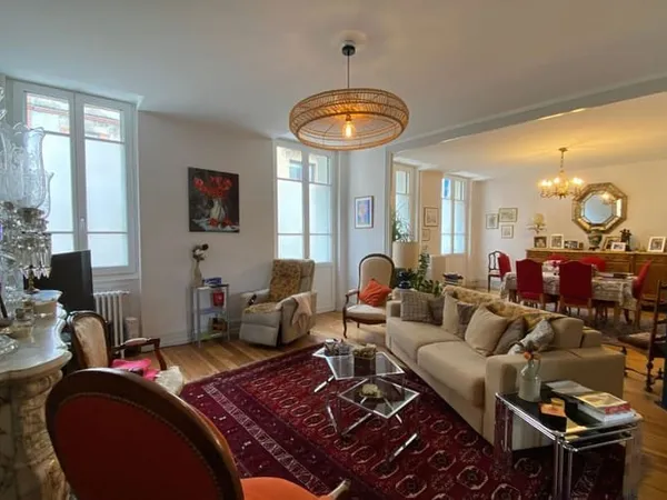 Appartement 4 pièces 175 m²