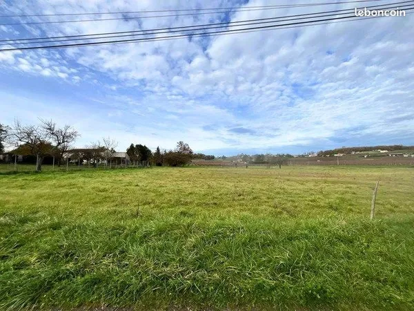 Terrain à bâtir de 0 pièces principales
